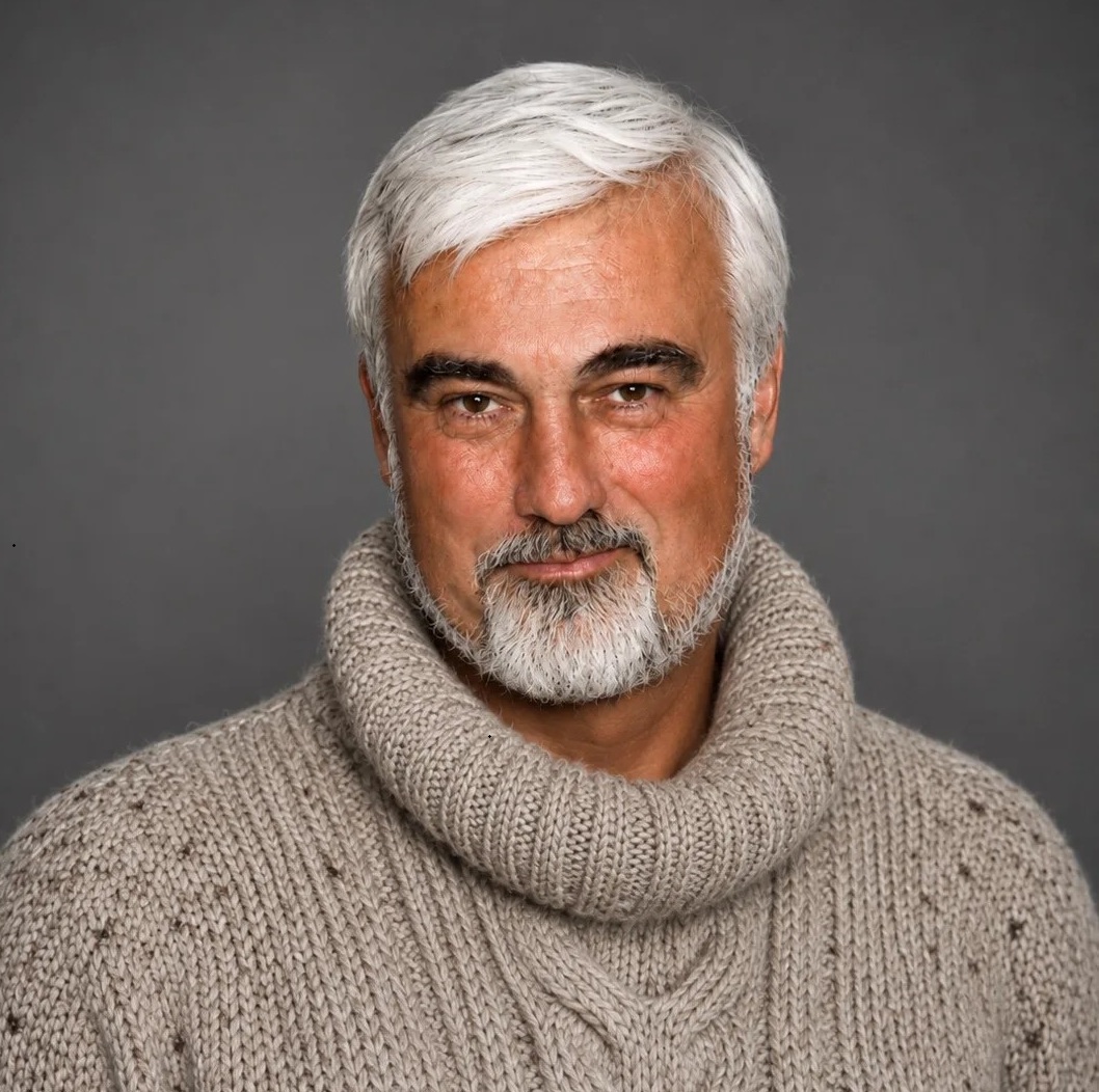 Александр Евстигнеев